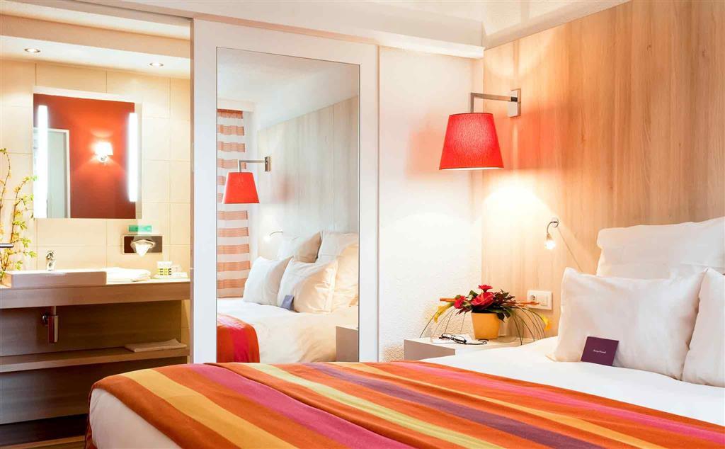 Mercure Pau Palais Des Sports Kültér fotó