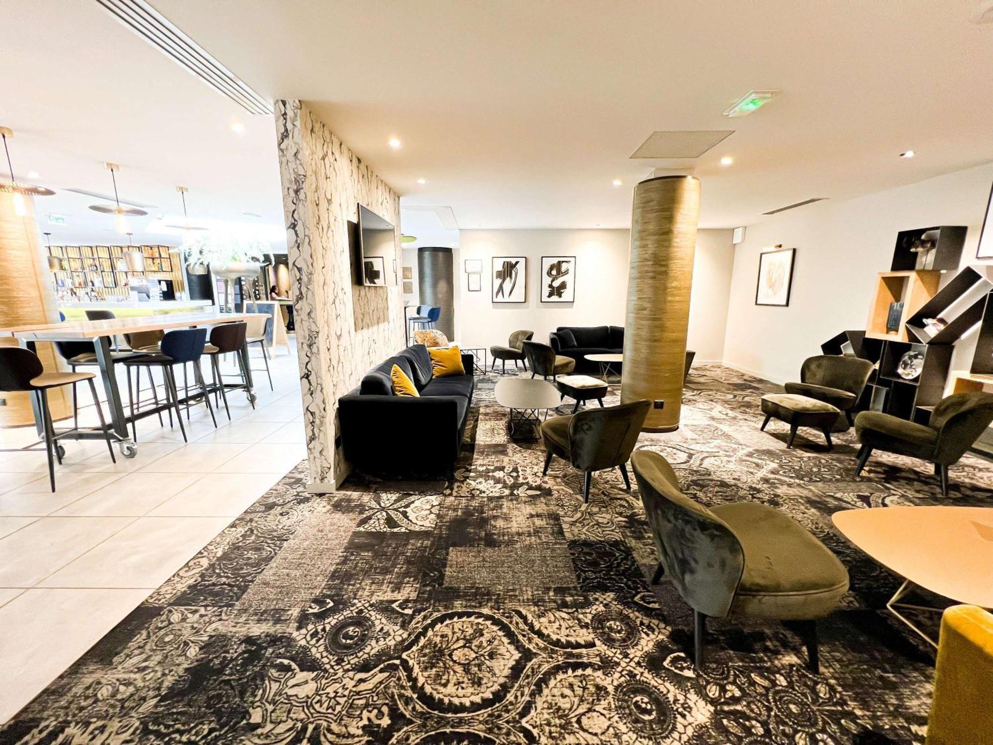 Mercure Pau Palais Des Sports Kültér fotó