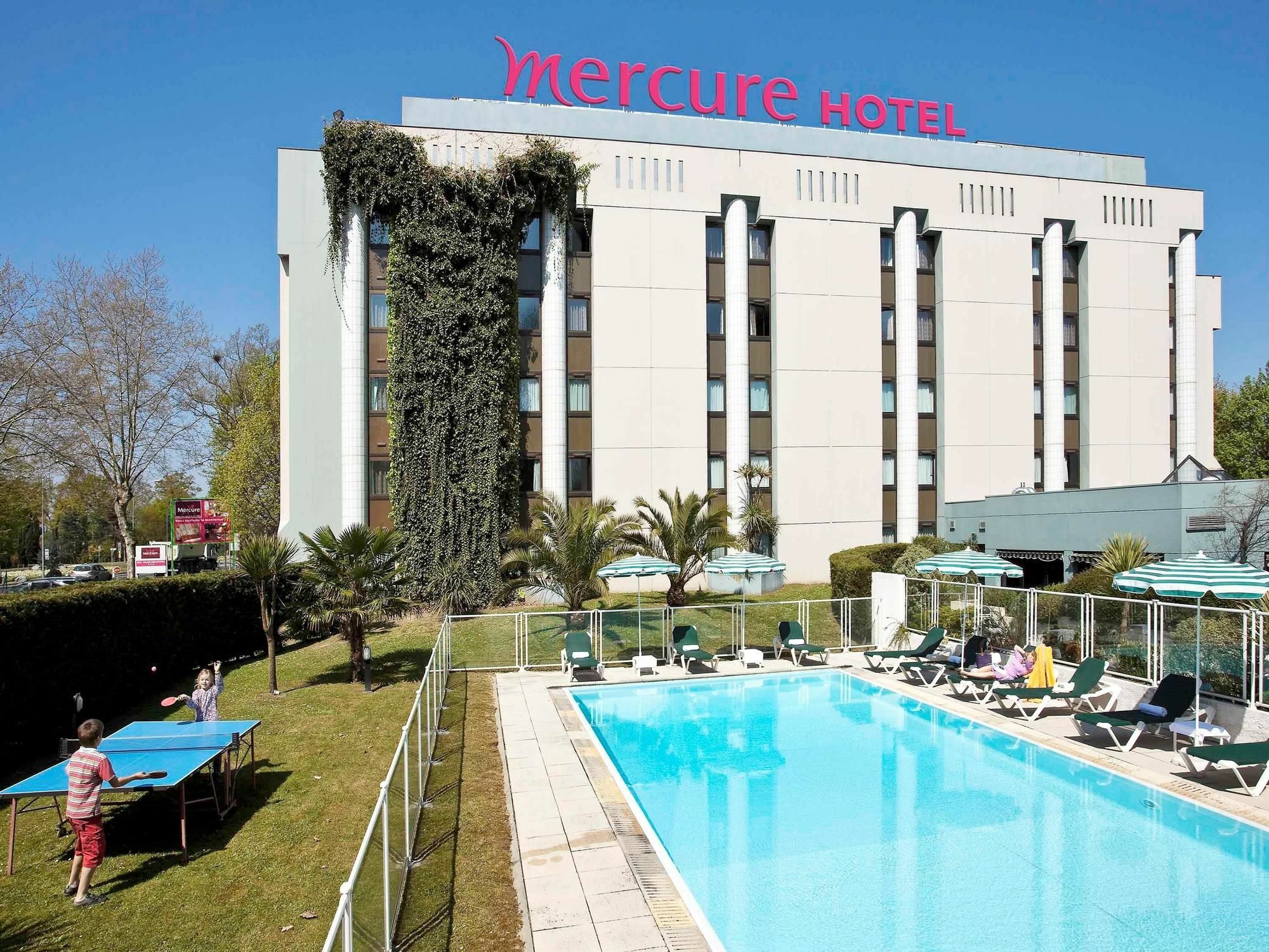 Mercure Pau Palais Des Sports Kültér fotó