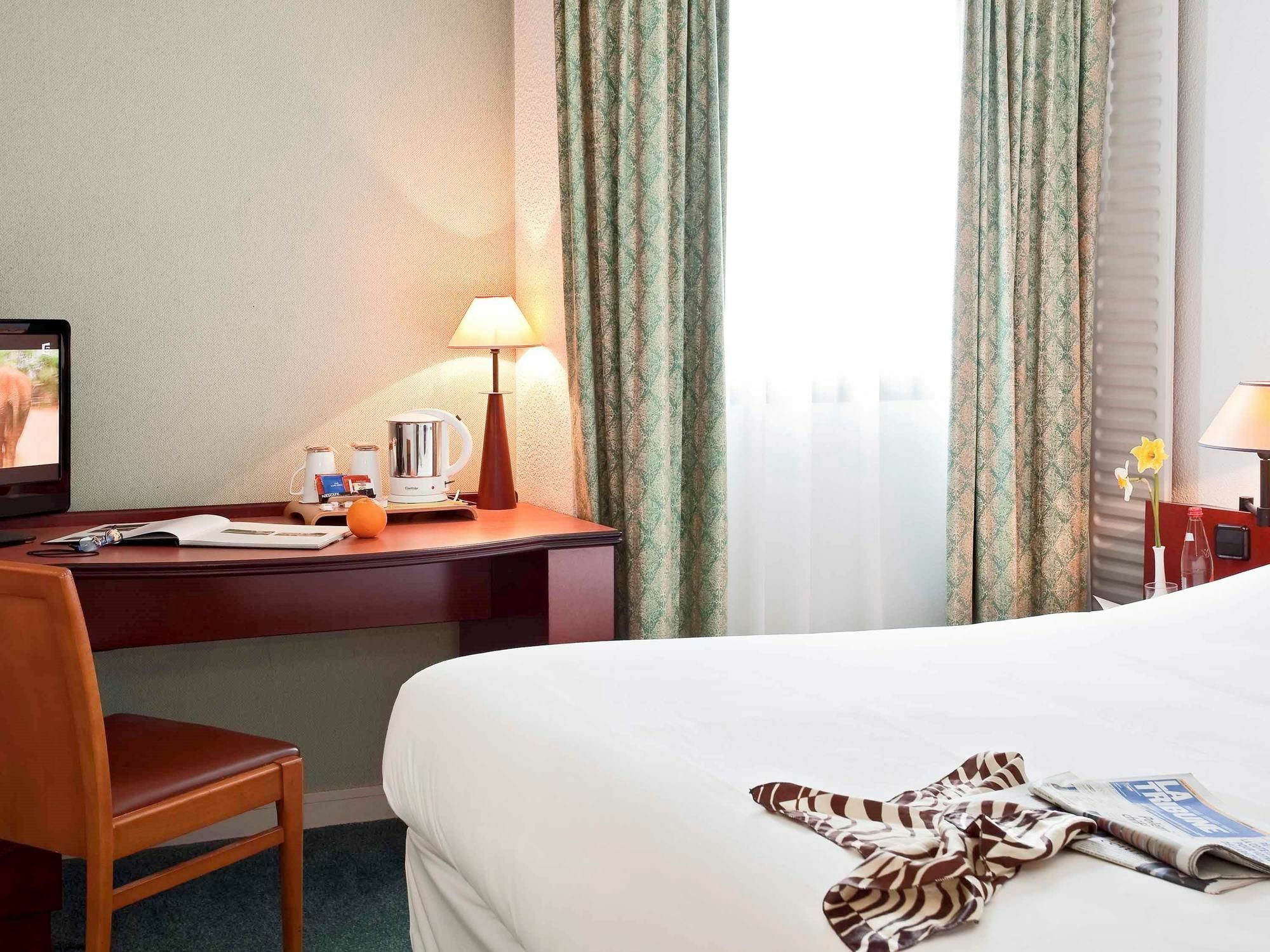 Mercure Pau Palais Des Sports Kültér fotó