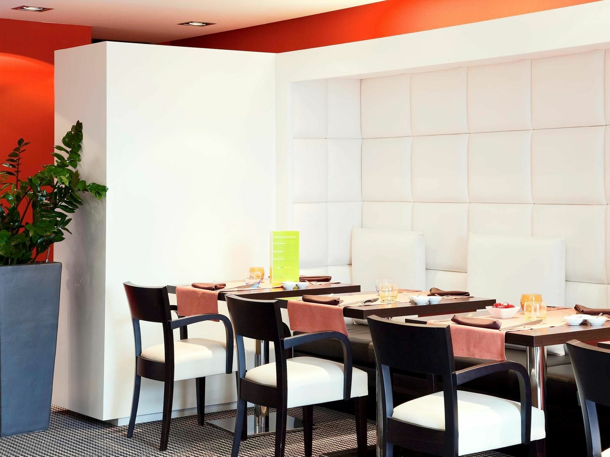 Mercure Pau Palais Des Sports Kültér fotó